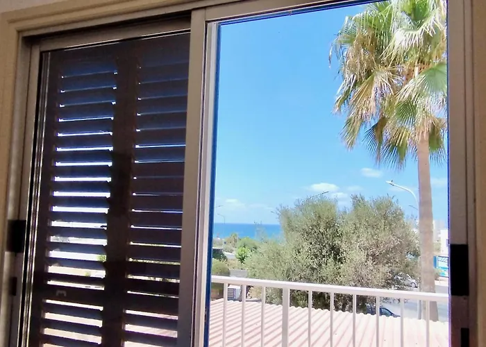 House In Tomb Of The Kings *